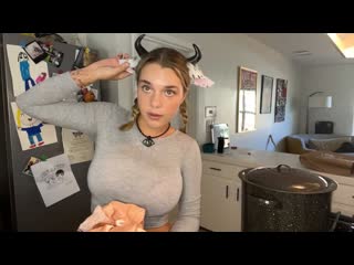 gabbie carter - preparing for halloween (26 10 2022) - twitch.tv big tits natural tits teen