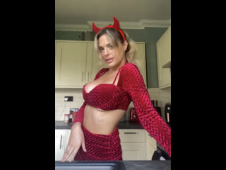 danielle sellers: red velvets all round happy halloween huge tits big ass natural tits